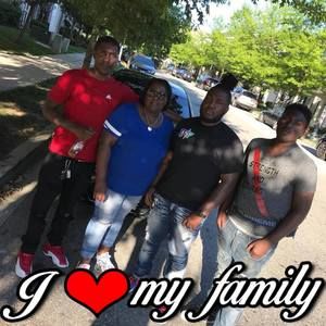 Meet your Posher, Yolanda